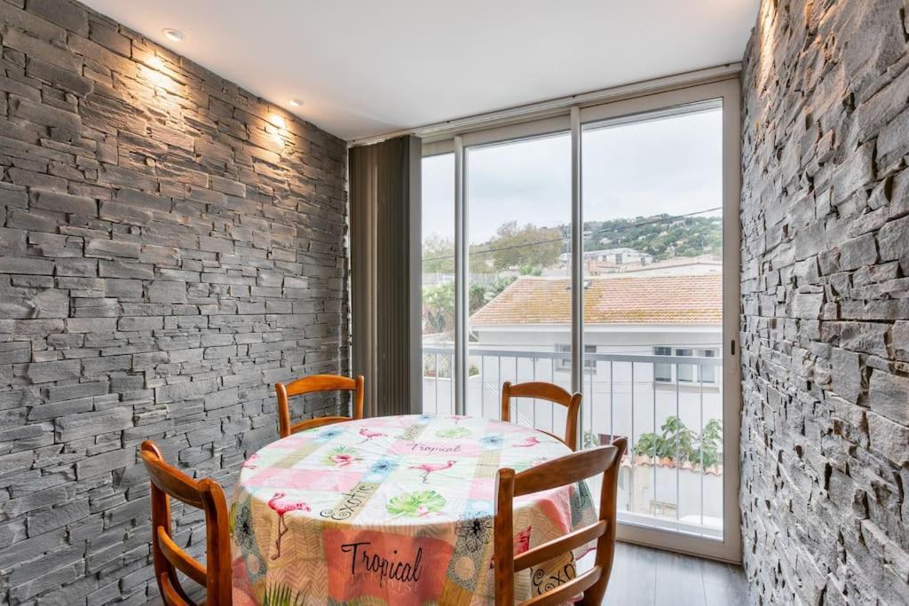 Appartement T4 Centre Ville Sete Tout Confort 3 Chambres מראה חיצוני תמונה